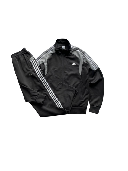 Vintage Adidas Tracksuit L Lautaro archive