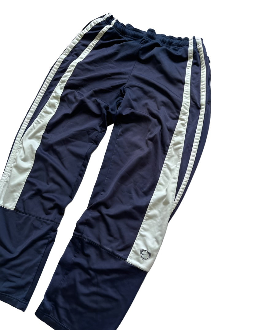 Vintage Nike Baggy Trackpants XL Lautaro archive